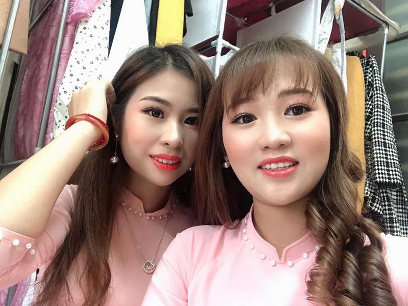 Én Triệu Makeup Store