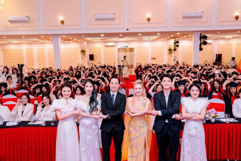 Học Viện Thẩm Mỹ Quốc Tế Evaxinh