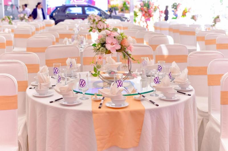 Bàn tiệc của nhà hàng