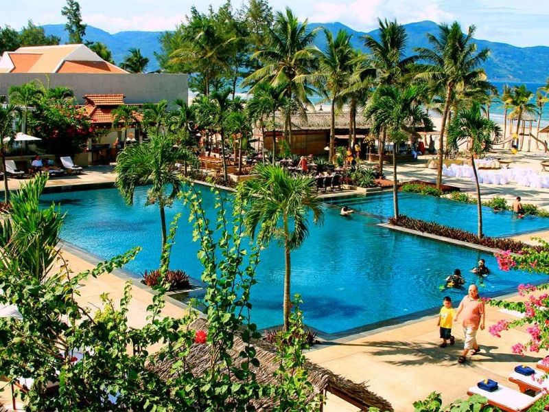 Bể bơi Furama Đà Nẵng