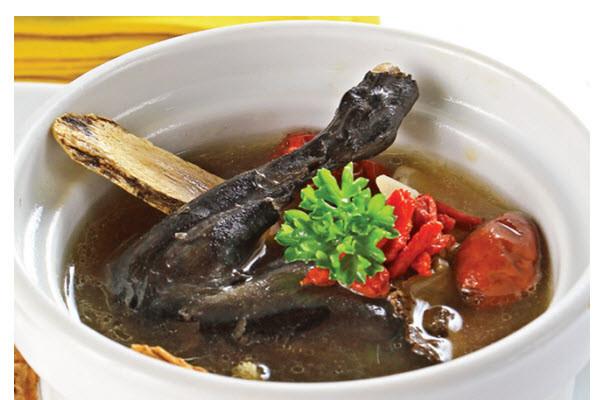 Gà ác Ngũ Trảo Đà Nẵng