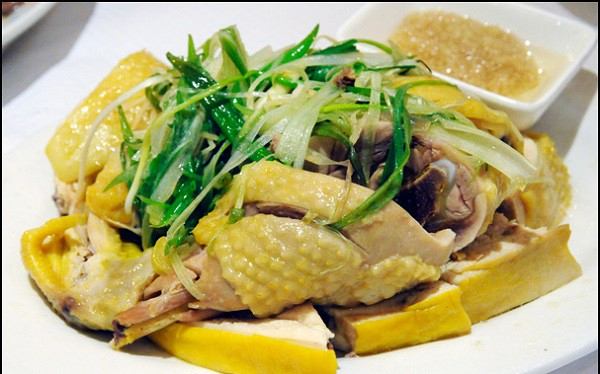 Gà hấp hành