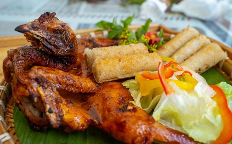 Gà nướng, cơm lam - Tây Nguyên