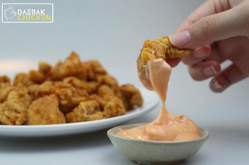 Gà rán Daebak Chicken