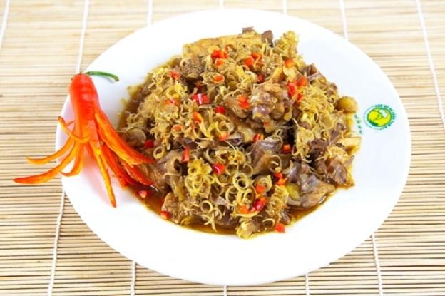 Gà xào sả ớt hấp dẫn mọi giác quan