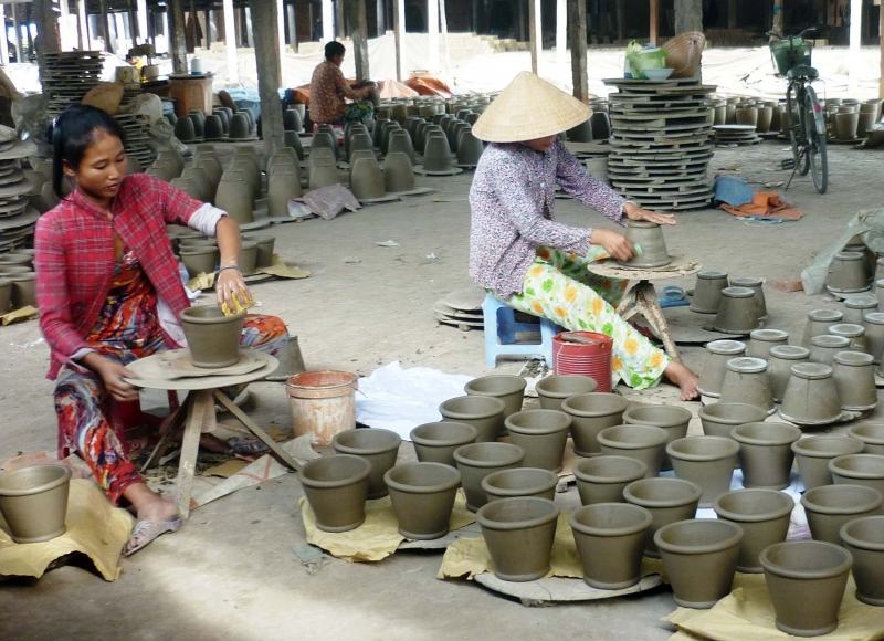 Gạch gốm mỹ nghệ Vĩnh Long
