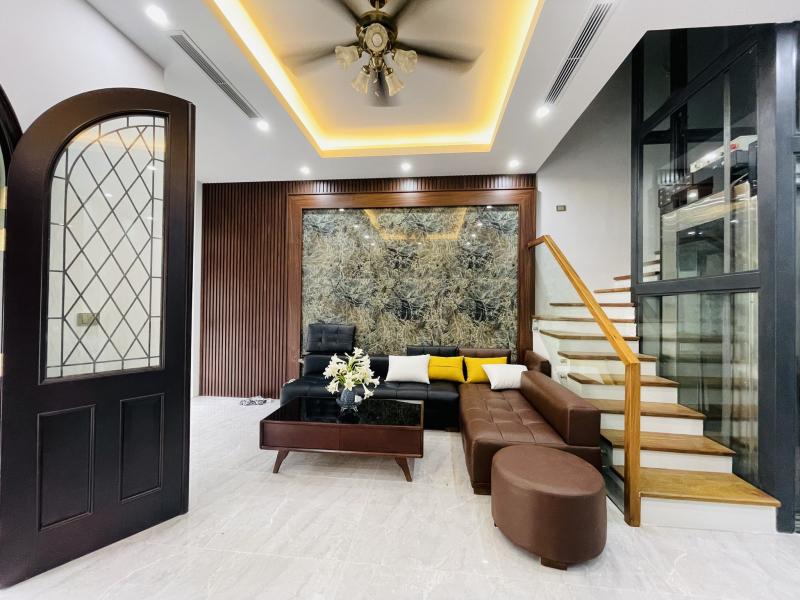 Gạch ốp lát Hoàng Gia Hưng Yên