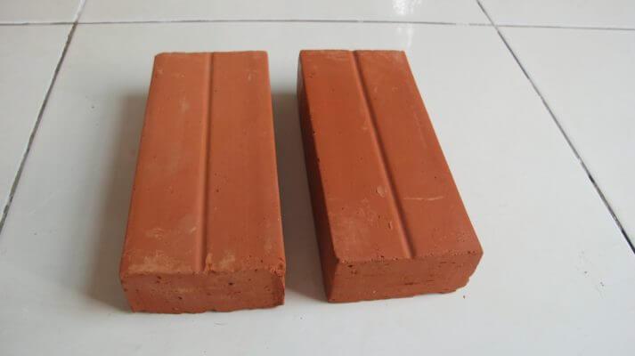 Gạch đặc thủ công