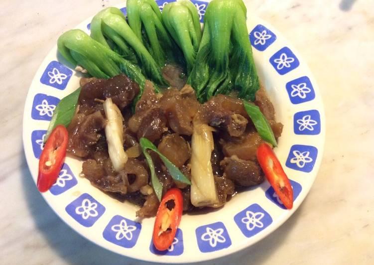 Gân bò kho tộ
