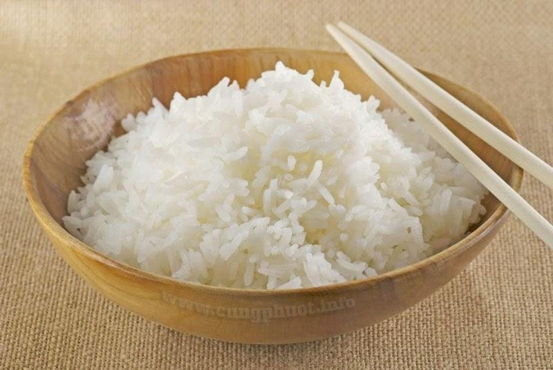 Ăn cơm tám Điện Biên thì bao nhiêu nhọc nhằn, lo âu, phiền muộn dường như tan biến