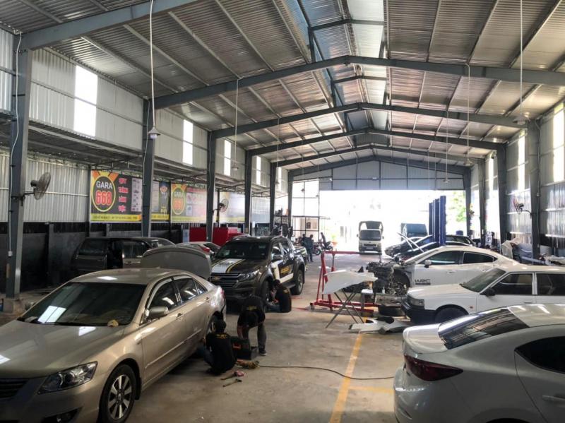 Garage 668