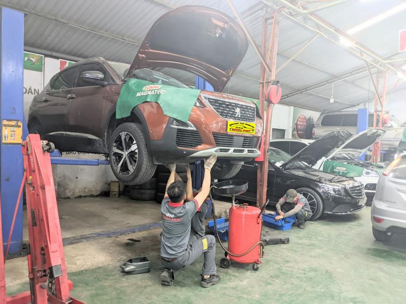 Garage Ô Tô Vương Phát