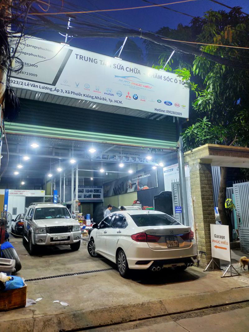 Garage Phúc Hiếu