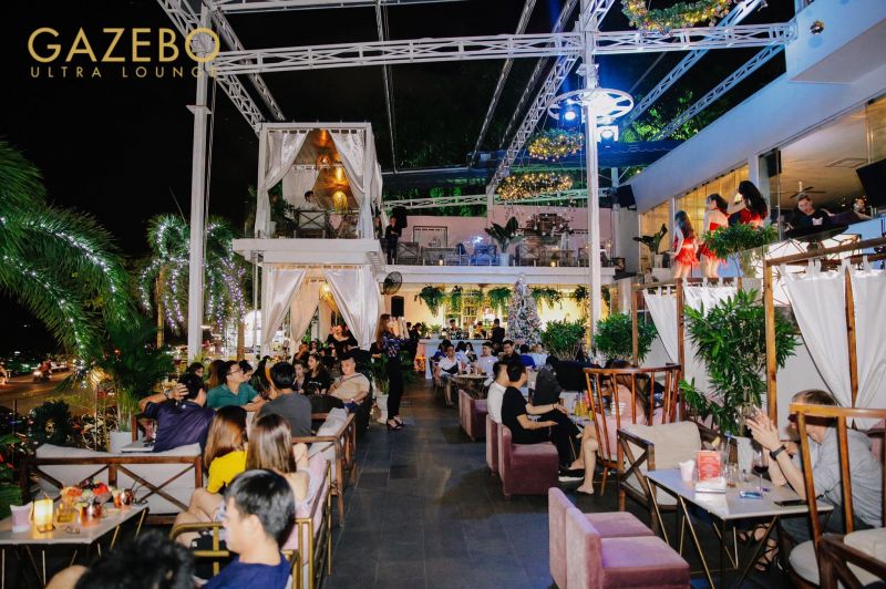 Gazebo Beach Front Lounge & Cafe