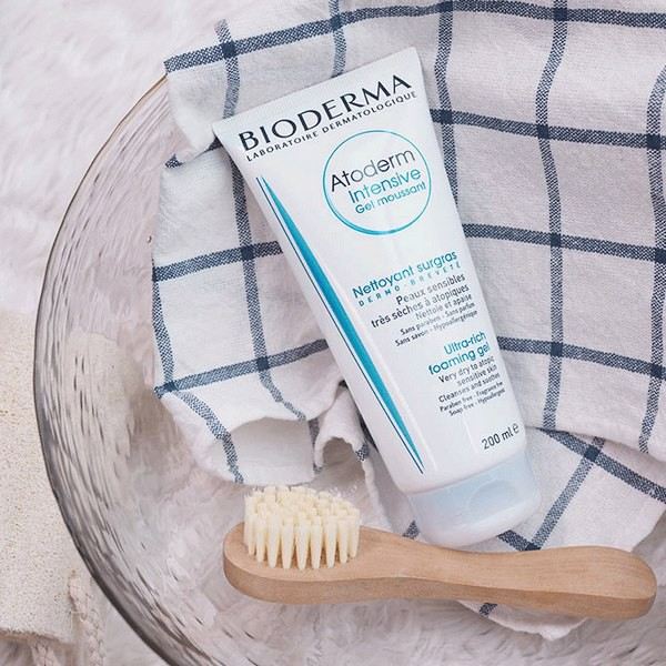 Gel rửa mặt cho da khô Bioderma Atoderm Intensive Gel Moussant
