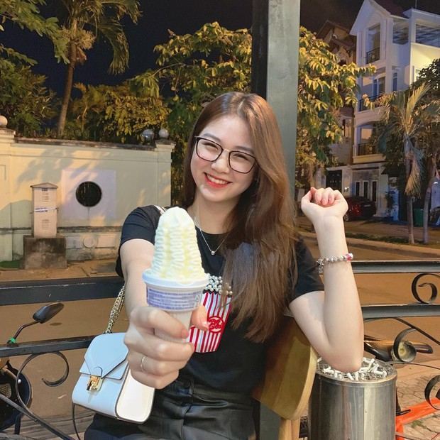 Sở hữu nét đẹp trong sáng, hot girl này tạo ấn tượng đẹp và được so sánh với các model teen đình đám hiện nay như Bảo Trân.