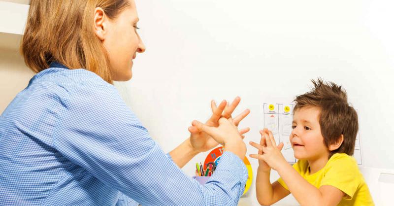 Thường xuyên ngủ ngon sẽ làm tăng các kỹ năng tương tác xã hội của bạn. Ngược lại, thiếu ngủ khiến bạn khó nhận diện cảm xúc của người khác.