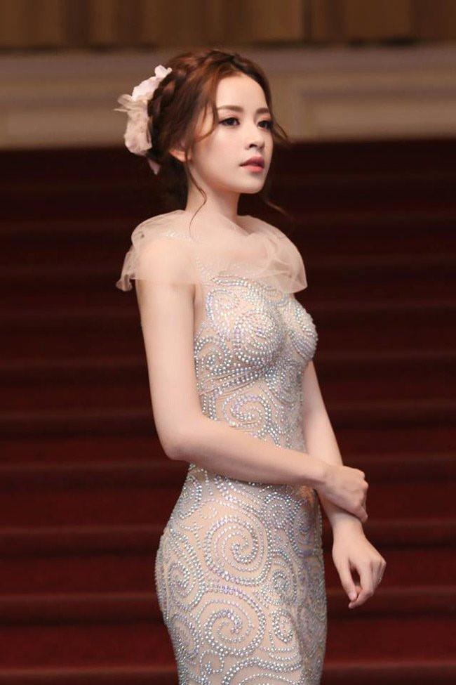 Chi Pu lộng lẫy tại Mai Vàng