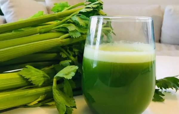 Giảm cân bằng cần tây