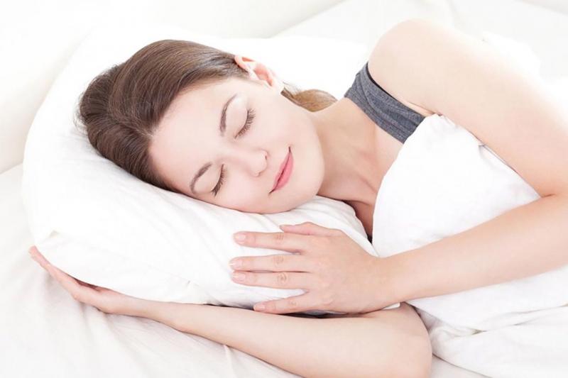 Giảm cân cần phải ngủ đủ giấc và tránh thức khuya