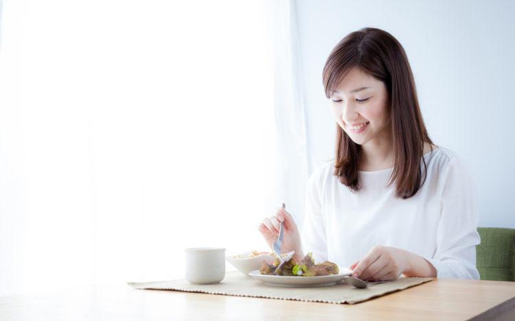 Giảm cân qua việc điều chỉnh khối lượng mỗi bữa ăn