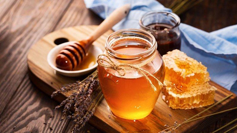 Giảm đau bụng khi đến kỳ bằng mật ong