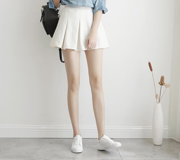 Giày sneaker