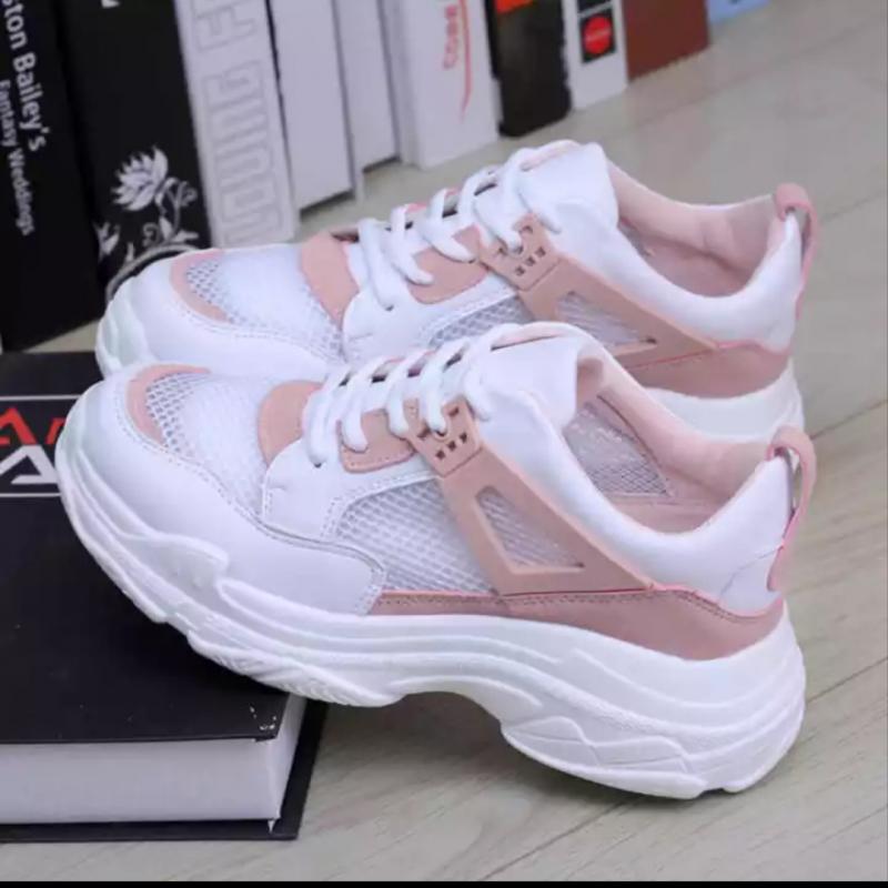 Giày Sneaker