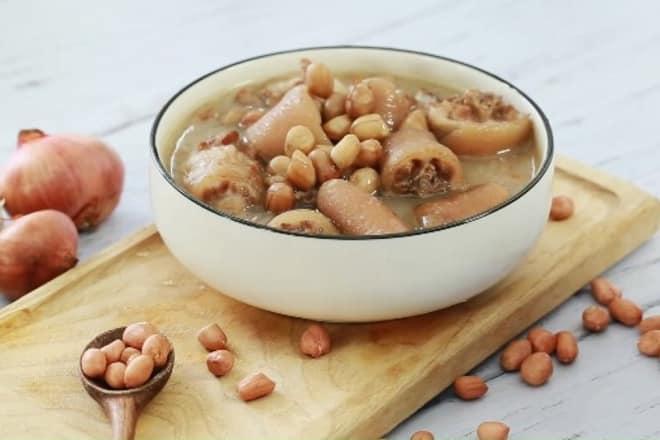 Giò heo hầm đậu phộng