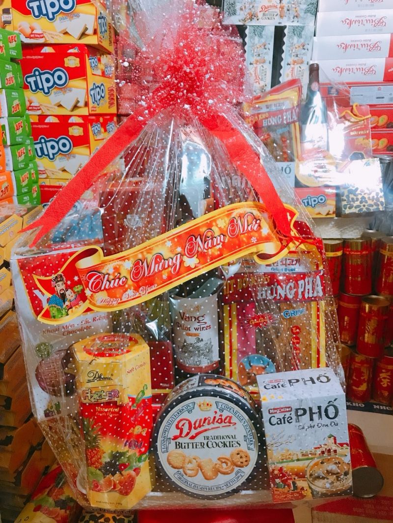 Giỏ Quà Bánh Mứt Bé Hà - Ly Lai