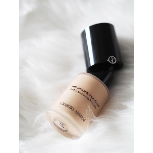 Kem nền Giorgio Armani Luminous Silk Foundation