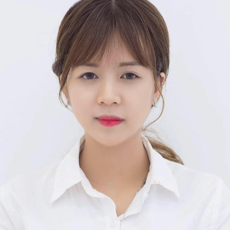 Giữ cân bằng vai để có tấm ảnh thẻ đẹp