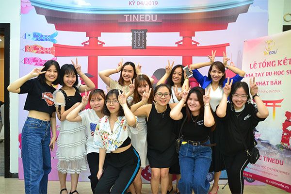 Giữ mối quan hệ tốt với các du học sinh Việt Nam