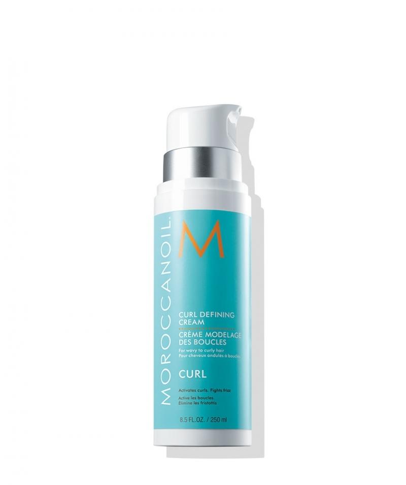 Bạn nên chọn một số sản phẩm gel mềm hoặc kem định hình sóng xoăn để giữ nếp tóc