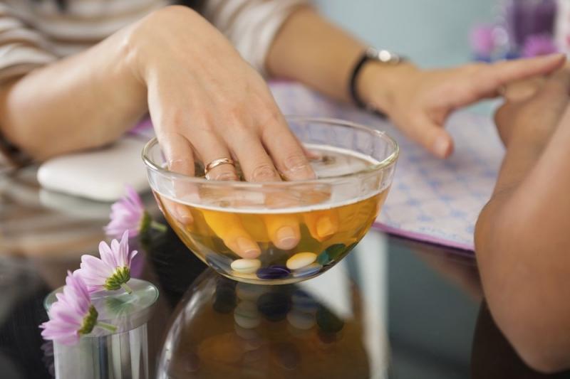 Chanh giúp móng tay chắc khỏe, sáng bóng