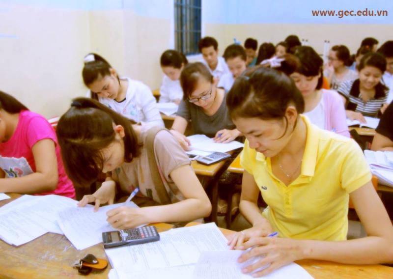 GEC có mức học phí tại đây khá hợp lý, phù hợp cho sinh viên có nhu cầu tìm hiểu nhiều nghiệp vụ khác nhau