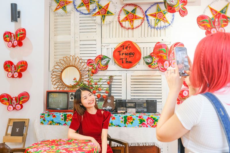 Đừng bỏ qua góc máy rộng mỗi khi chụp ảnh trung thu nhé