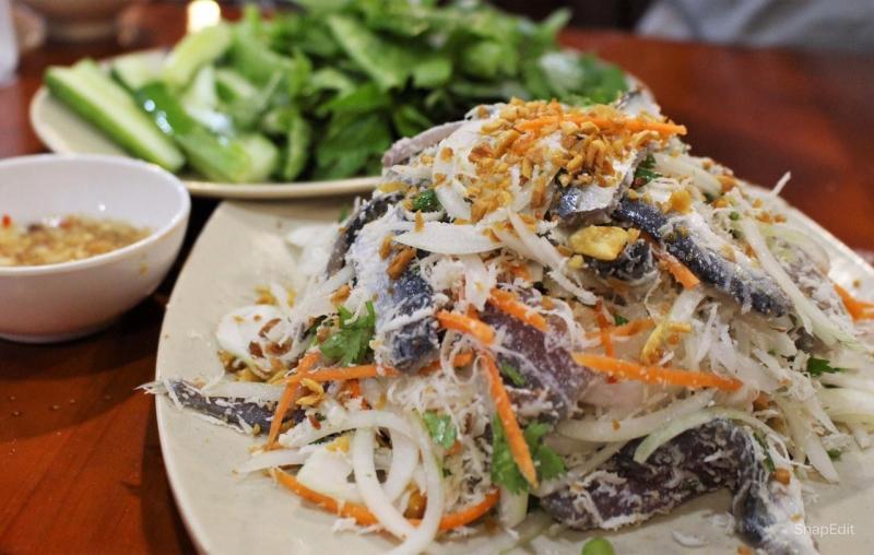 Gỏi cá trích Trinh Đặng