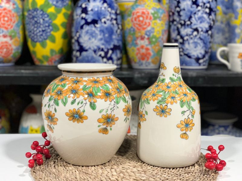 Gốm & Hoa Thuỷ Nguyễn