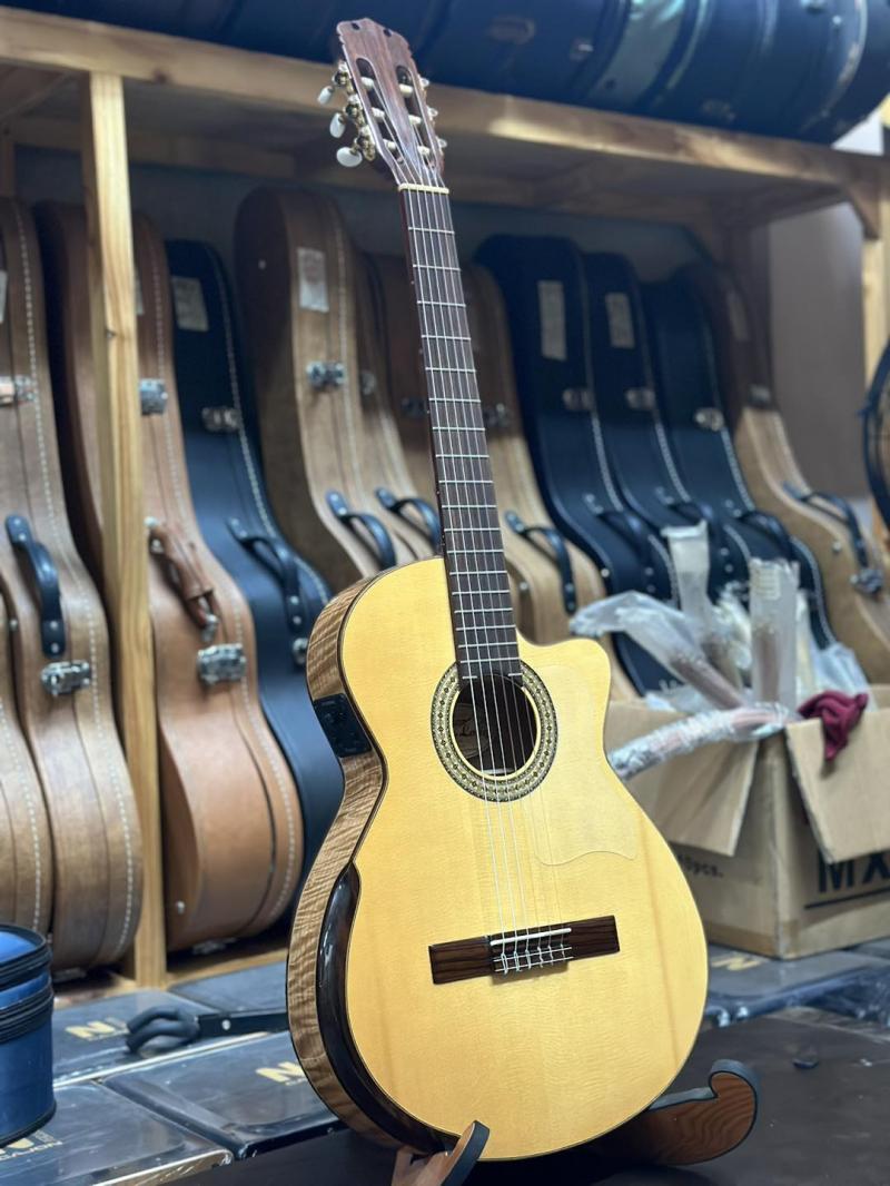 Guitar Long