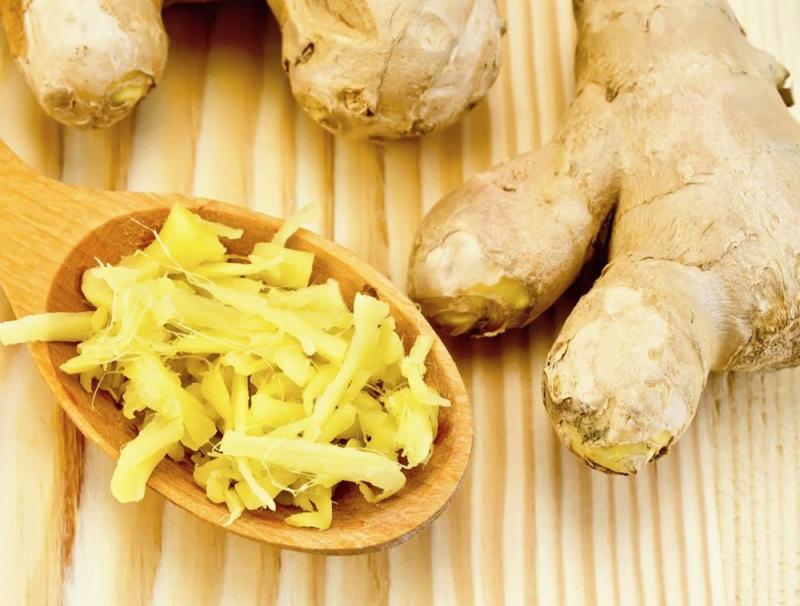 Cách trị mụn mùa hè hiệu quả nhất bạn nên áp dụng – dùng gừng