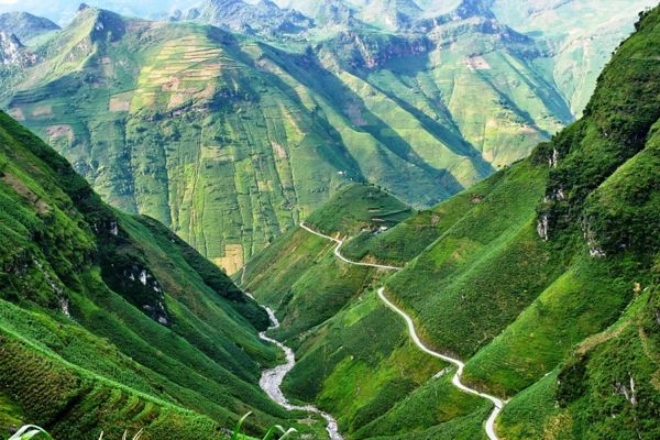 Khung cảnh hùng vĩ của mảnh đất Hà Giang