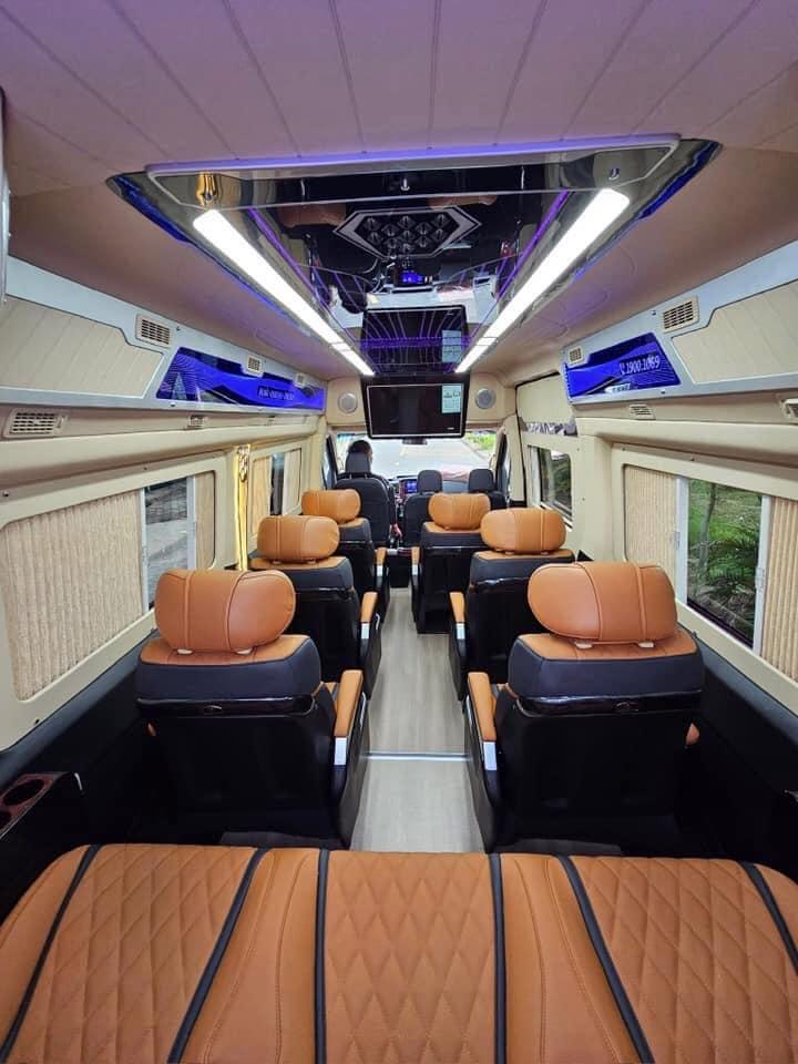 Hà Hải Limousine
