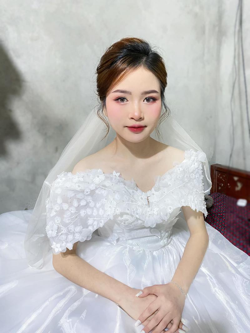 Hà Hoàng Diệp make Up