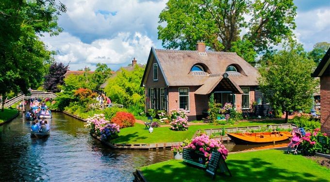 Ngôi làng Giethoorn