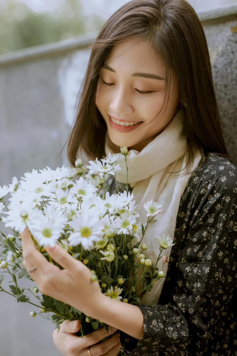 Hạ Ngân Bridal & MakeUp Artist