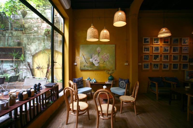 Hạ Phố Cafe
