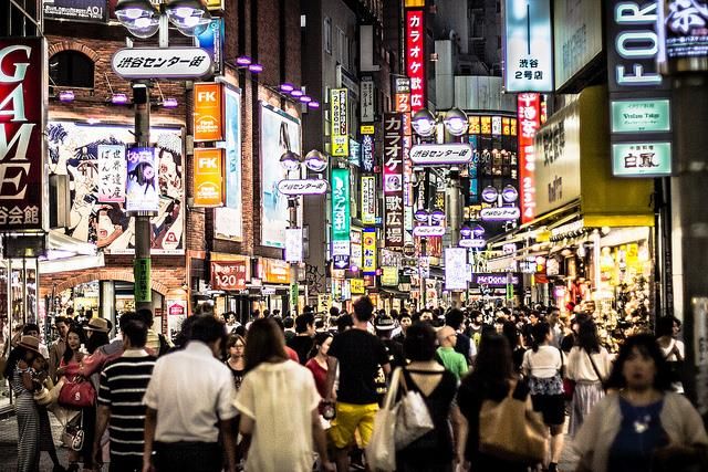 Mua sắm ở Hachiman-dori