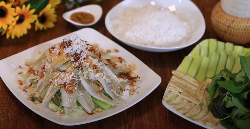 Món gỏi cá đục tại quán Hải Sản Bến Xưa