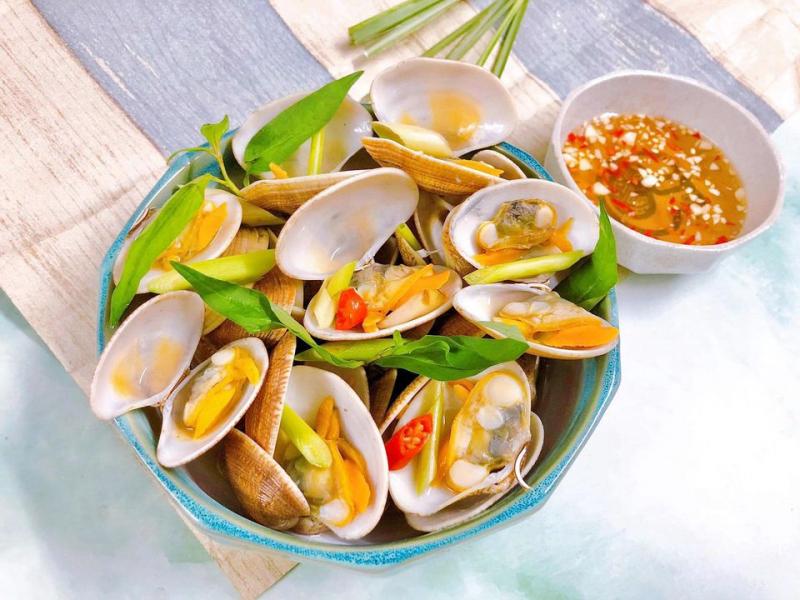 Nhà Hàng Gia Đình Quán